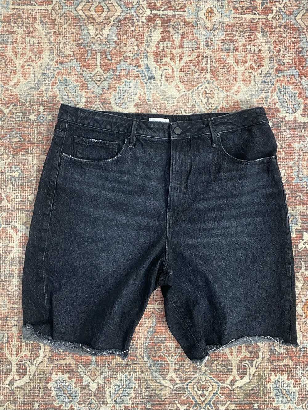 Good American 90s Bermuda shorts washed black effectless vacation Streetwear 15